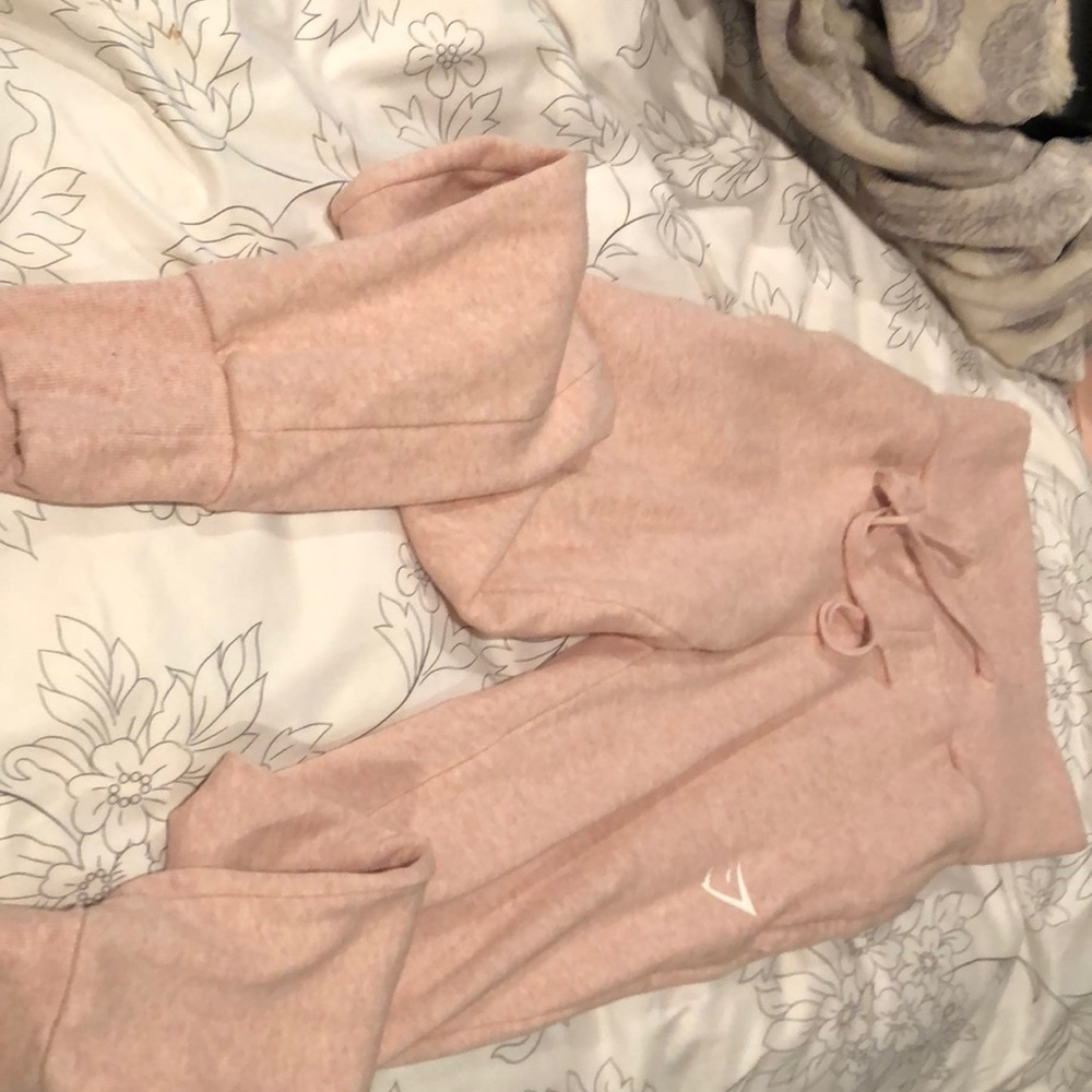 High waisted Gym Shark Joggers💞